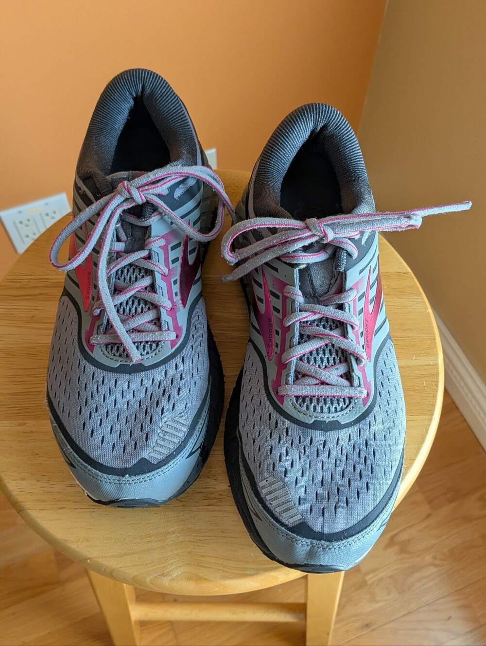 Gray and Pink Women's Running Shoes - Brooks